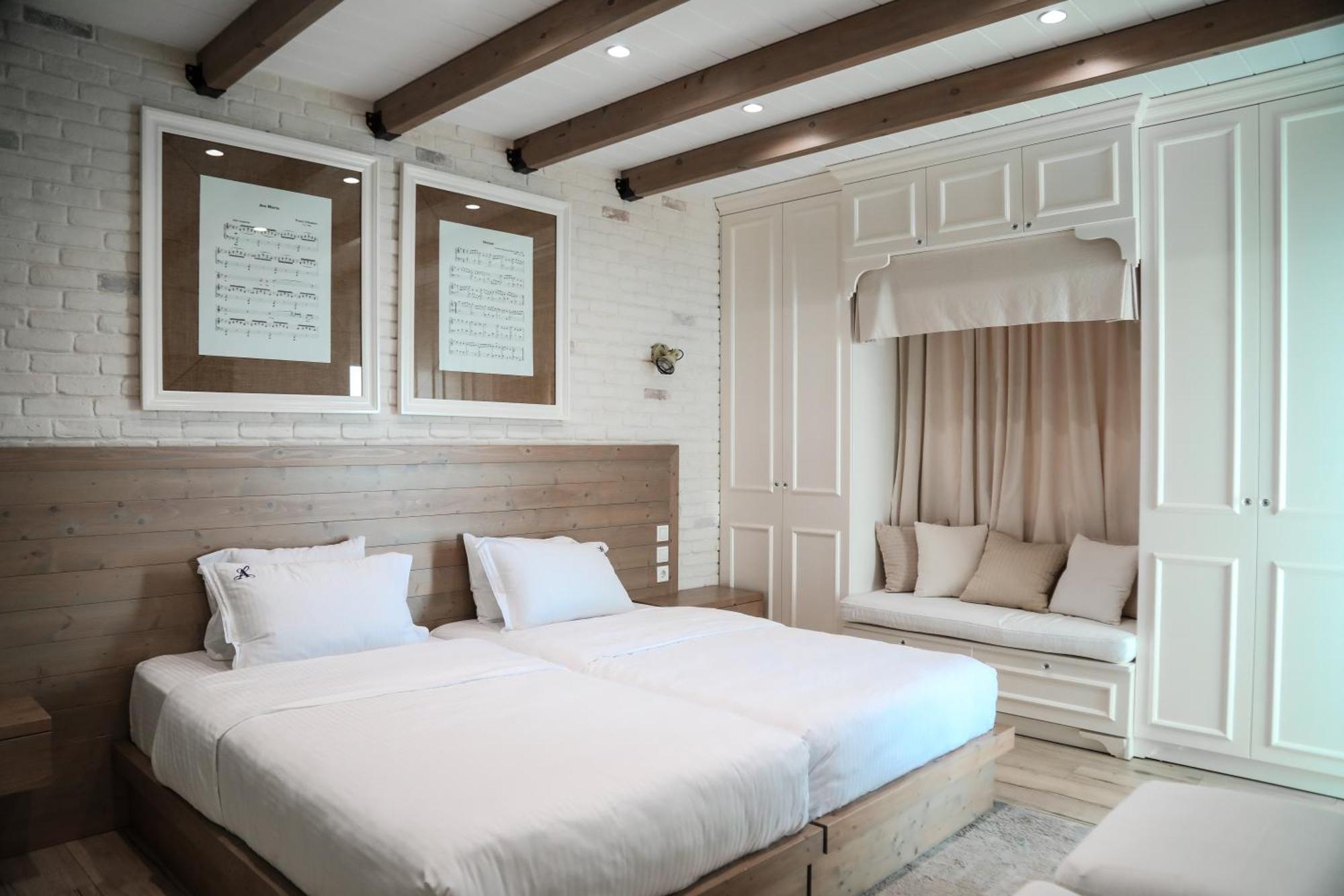 Limani Luxury Apartments Beachfront Sarande Ngoại thất bức ảnh