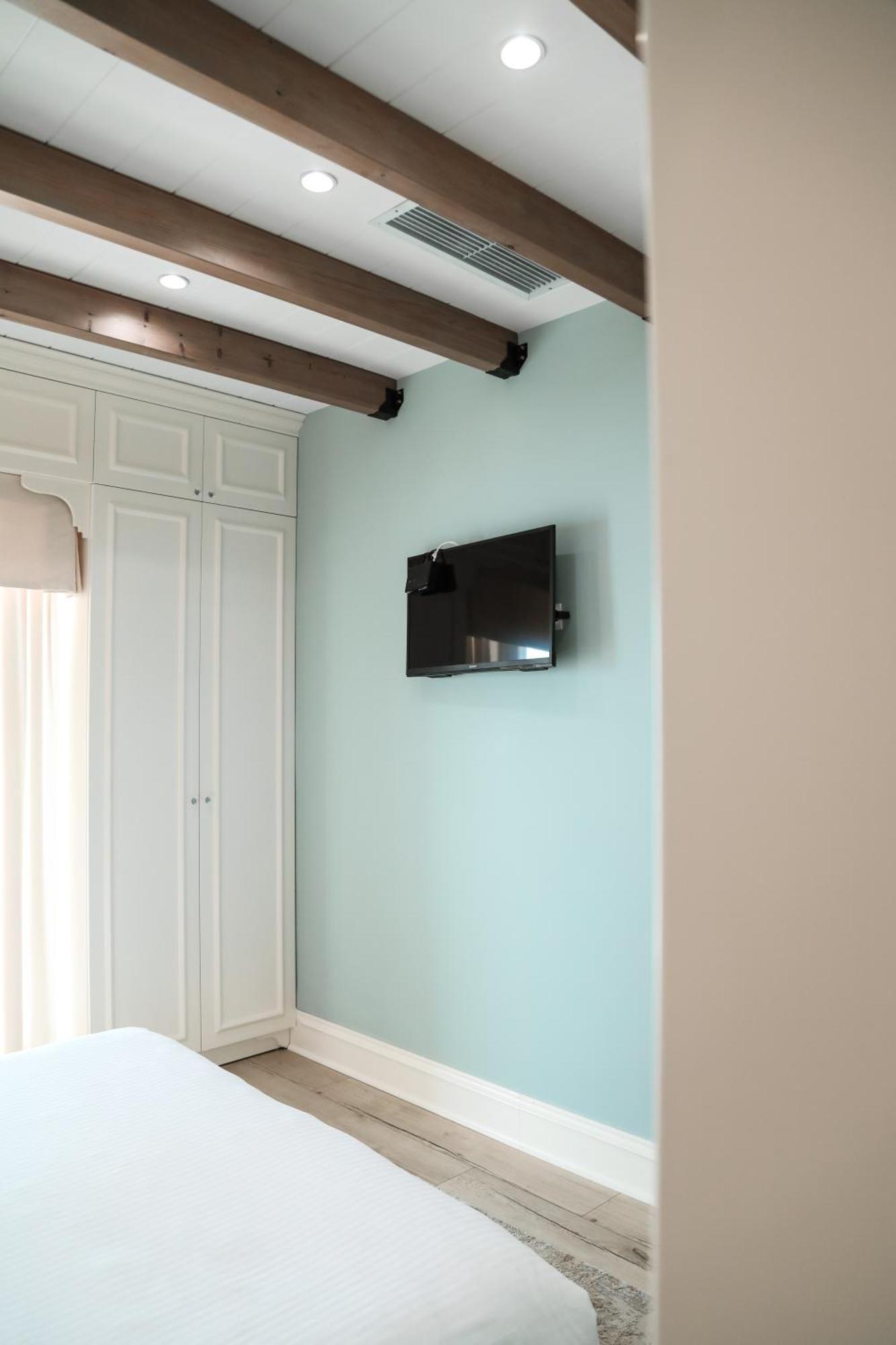 Limani Luxury Apartments Beachfront Sarande Ngoại thất bức ảnh